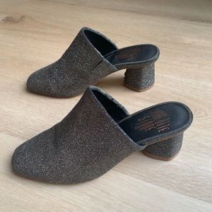 Charlotte Stone Gunmetal Pump - Size 7